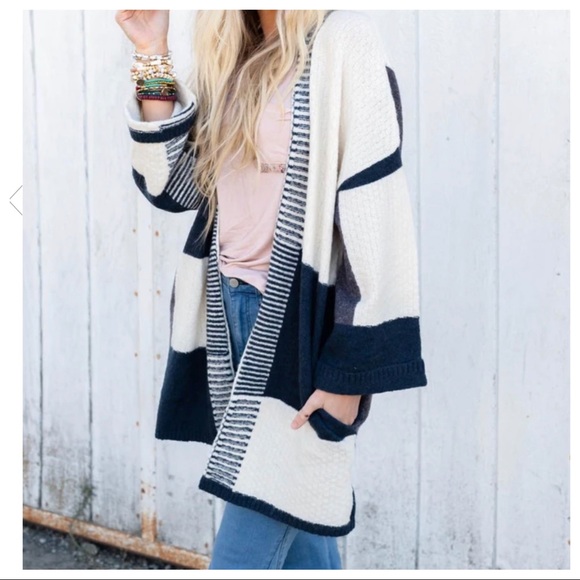 Boho Chic Color Block Knit Gorgeous Cardigan - Picture 2 of 5